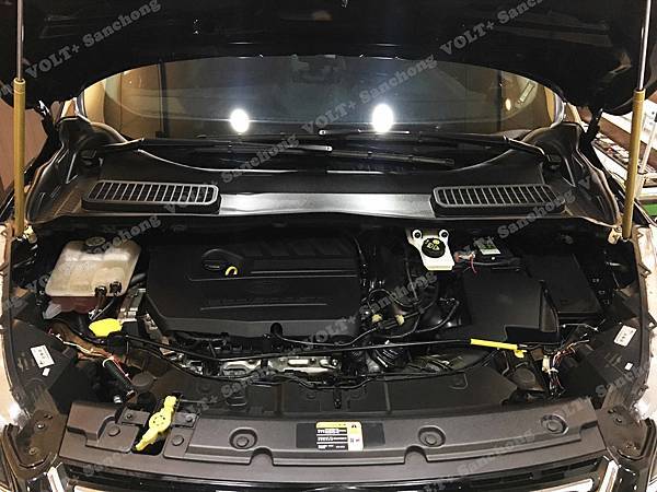 【台北】FORD福特 KUGA 1.5 ECOBOOST 2016年 汽車電瓶 原廠 VARTA華達 EFB 75AH 700A(EN) 更換 義大利FIAMM非凡 EFB TR730 75AH 730A(EN)