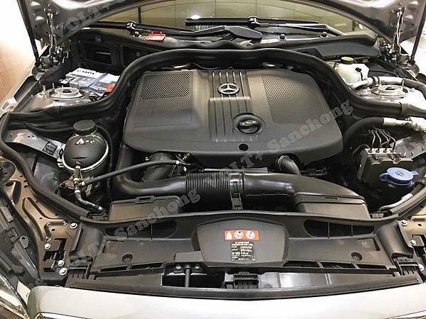 【台北】MERCEDES BENZ賓士 E-Class Estate E220 CDI 柴油版 AMG S212 2013年 汽車電瓶 原廠 BENZ AGM 80AH 800A(EN) 更換 德製VARTA華達 AGM F21 80AH 800A(EN)