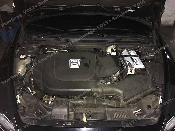 【台北】VOLVO富豪 V50 D4 柴油版 2012年 汽車電瓶 原廠 VOLVO 80AH 700A(EN) 更換 德製VARTA華達 銀合金 F18 85AH 800A(EN) 【外出更換】