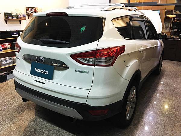 【台北】FORD福特 KUGA 1.5 ECOBOOST 2015年 汽車電瓶 原廠 VARTA華達 EFB 75AH 700A(EN) 更換 德製VARTA華達 EFB E46 75AH 730A(EN)