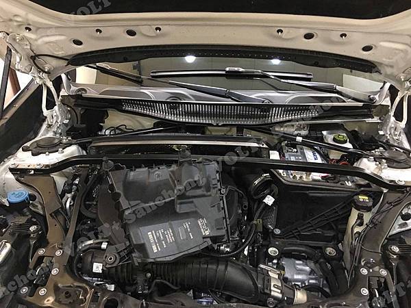 【台北】BMW寶馬 X1 sDrive20d 柴油版 F48 2015年 汽車電瓶 原廠 德製VARTA華達 AGM 80AH 800A(EN) 更換 德製VARTA華達 AGM F21 80AH 800A(EN)