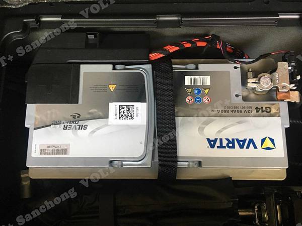 【台北】AUDI奧迪 Q5 40 TFSI quattro 2014年 汽車電瓶 原廠 德製VARTA華達 AGM 92AH 860A(EN) 更換 德製VARTA華達 AGM G14 95AH 850A(EN)