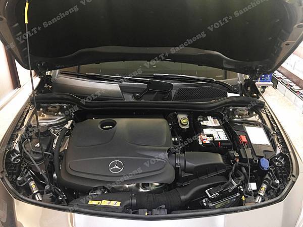 【台北】MERCEDES BENZ賓士 CLA-Class CLA200 C117 2015年 汽車電瓶 原廠 德製VARTA華達 AGM 70AH 760A(EN) 更換 法製EXIDE埃克塞德 AGM EK700 70AH 760A(EN)