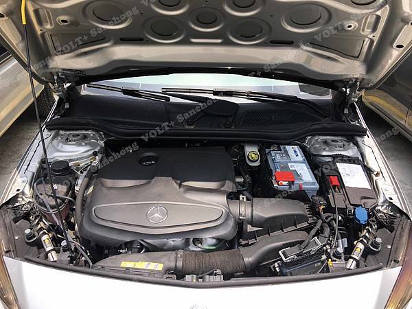 【台北】MERCEDES BENZ賓士 A-Class A180 W176 2014年 汽車電瓶 原廠 德製VARTA華達 AGM 80AH 800A(EN) 更換 德製VARTA華達 AGM F21 80AH 800A(EN) 【到府安裝】
