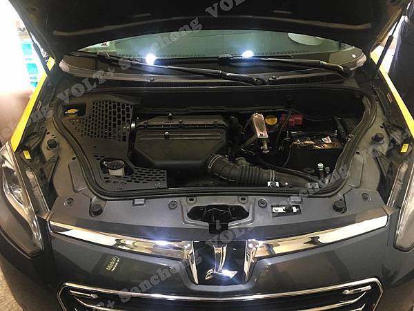 【台北】LUXGEN納智捷 V7 Turbo ECO Hyper 2017年 汽車電瓶 原廠 台製YUASA湯淺 EIS S-85R 加水式 68AH 600A 更換 韓製SEBANG世邦 EFB S95R 70AH 700A
