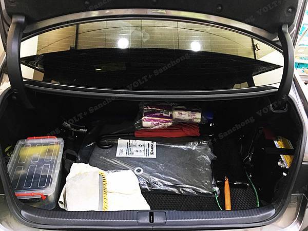 【台北】LEXUS凌志 ES300h Hybrid油電版 2013年 汽車電瓶 原廠 日製Panasonic國際 S65D26R 57AH 450A 更換 德國VARTA華達 EFB S-95R/130D26R 75AH 720A 有排氣孔設計