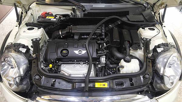 【台北】BMW MINI寶馬迷你 CLUB MAN R55 2013年 原車電瓶 台製YUASA湯淺 54801-CMF 50AH 450A 更換 汽車電池 德國VARTA華達 德國廠 銀合金 E38 74AH 750A(EN)