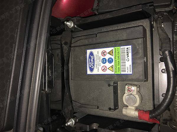 【台北】FORD福特 New Focus S 5D 1.5 EcoBoost MK3.5 三‧五代 汽油版 2016年 原廠電瓶 VARTA華達 EFB 75AH 700A(EN) 更換 汽車電池 義大利FIAMM非凡 EFB TR730 75AH 730A(EN)