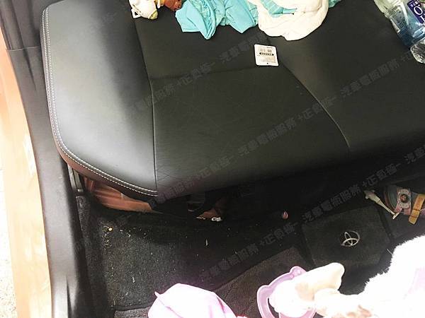 【台北】TOYOTA豐田 PRIUS C 1.5 Hybrid油電版 2014年 原廠電瓶 日製GS YUASA S34B20R 35AH 272A 更換 汽車電池 韓製SEBANG世邦 EFB N55R 55AH 600A 有排氣孔設計