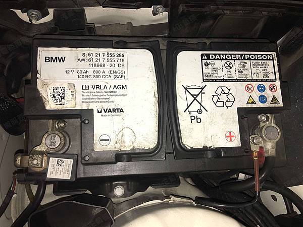【台北】MERCEDES BENZ賓士 E-Class Sedan E350 W212 2012年 原車電瓶 BMW 德製VARTA華達 AGM 80AH 800A(EN) 更換 汽車電池 德國VARTA華達 德國廠 AGM F21 80AH 800A(EN) 【到府安裝】