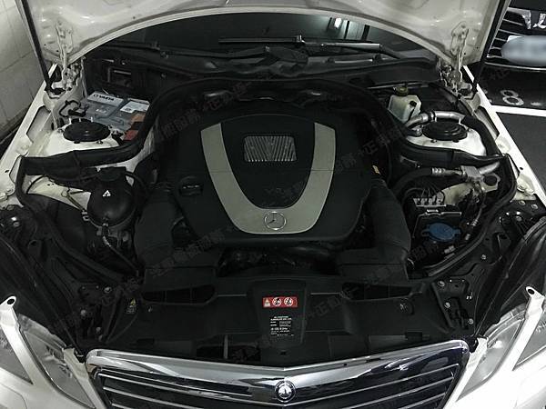 【台北】MERCEDES BENZ賓士 E-Class Sedan E350 W212 2012年 原車電瓶 BMW 德製VARTA華達 AGM 80AH 800A(EN) 更換 汽車電池 德國VARTA華達 德國廠 AGM F21 80AH 800A(EN) 【到府安裝】