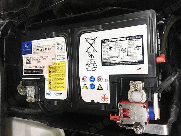 【台北】MERCEDES BENZ賓士 CLA-Class CLA200 AMG C117 2015年 原廠電瓶 德製VARTA華達 AGM 70AH 760A(EN) 更換 汽車電池 德國VARTA華達 德國廠 AGM E39 70AH 760A(EN)