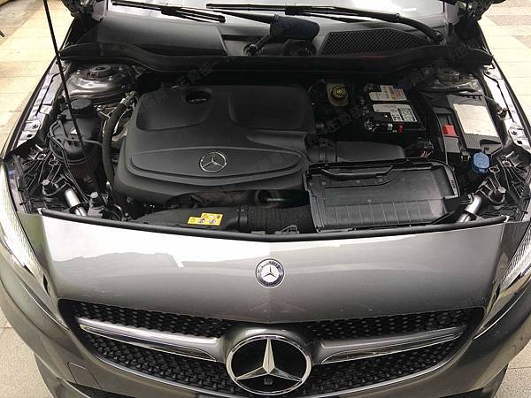 【台北】MERCEDES BENZ賓士 A-Class A180 W176 2016年 原廠電瓶 德製VARTA華達 AGM 70AH 760A(EN) 更換 汽車電池 德國VARTA華達 韓國廠 AGM LN4 580901080 80AH 800A(EN)