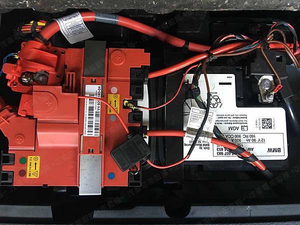 【台北】BMW寶馬 X3 sDrive18d 柴油版 F25 2013年 原廠電瓶 BMW AGM 90AH 900A(EN) 更換 汽車電池 德國VARTA華達 德國廠 AGM G14 95AH 850A(EN)