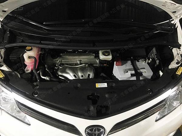 【台北】TOYOTA豐田 PREVIA 2.4 2015年 原廠電瓶 日製Panasonic國際 55D23L-MF 加水式 60AH 356A 更換 汽車電池 德國VARTA華達 EFB S-95L/130D26L 75AH 720A【到府更換】