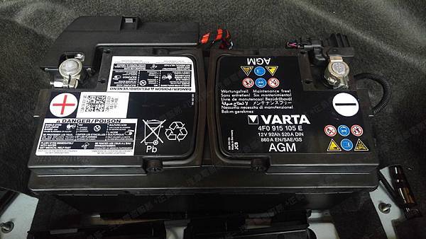 【台北】AUDI奧迪 A5 Sportback五門掀背 1.8 TFSI 2012年 原廠電瓶 德製VARTA華達 AGM 92AH 860A(EN) 更換 汽車電池 德製VARTA華達 AGM G14 95AH 850A(EN)