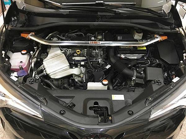 【台北】TOYOTA豐田 C-HR 1.2 Turbo 2017年 原廠電瓶 土耳其MUTLU EFB 370LN2-MF 60AH 520A 更換 汽車電池 德國VARTA華達 韓國廠 EFB LN2 60AH 560A(EN)