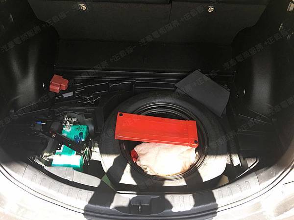 【台北】TOYOTA豐田 RAV4 2.5 Hybrid 油電版 2016年 原廠電瓶 日製GS YUASA S46B24R 45AH 325A 更換 汽車電池 德國VARTA華達 EFB N55R/80B24R 55AH 500A 有排氣孔設計