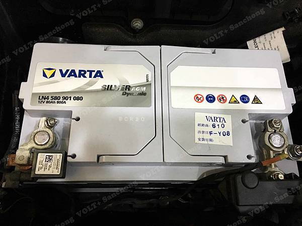 【台北】MERCEDES BENZ賓士 C-Class Sedan C300 4MATIC W205 2014年 原廠電瓶 BENZ AGM 80AH 800A(EN) 更換 汽車電池 德國VARTA華達 韓國廠 AGM LN4 580901080 80AH 800A(EN)