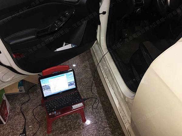 【台北】FORD福特 Focus MK3三代 2.0 TDCi 柴油版 2013年 原車電瓶 台製YUASA湯淺 56638-SMF 66AH 590A 更換 汽車電池 韓製SEBANG世邦 58014 80AH 760A