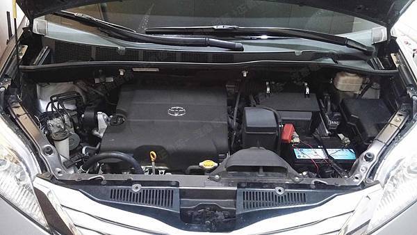 【台北】TOYOTA豐田 SIENNA 2011年 原車電瓶 台製YUASA湯淺 80D26L-SMF 68AH 490A 更換 汽車電池 德製VARTA華達 銀合金 G7 95AH 830A(EN)