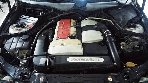 【台北】MERCEDES BENZ賓士 C-Class Sedan C200 K W203 2002年 原車電瓶 德製VARTA華達 銀合金 H3 100AH 830A(EN) 更換 汽車電池 德製VARTA華達 銀合金 H3 100AH 830A(EN) 【外出更換】