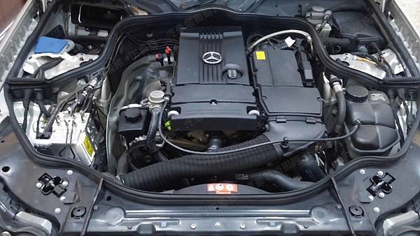 【台北】MERCEDES BENZ賓士 E-Class Sedan E200 K W211 2004年 SBC 輔助小電池 原廠電瓶 義大利製FIAMM非凡 12AH 170A(EN) 更換 汽車電池 德製VARTA華達 AGM YTX14-BS 12AH 200A(EN)