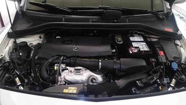 【台北】MERCEDES BENZ賓士 B-Class B180 W246 2013年 原廠電瓶 BENZ AGM 80AH 800A(EN) 更換 汽車電池 法製EXIDE埃克塞德 AGM EK800 80AH 800A(EN)