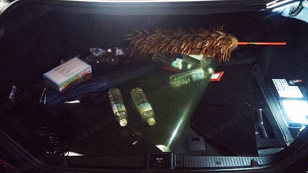 【台北】MERCEDES BENZ賓士 S-Class S320 W220 2000年 原廠電瓶 BENZ AGM 95AH 850A(EN) 更換 汽車電池 法製EXIDE埃克塞德 AGM EK950 95AH 850A(EN) 【外出更換】