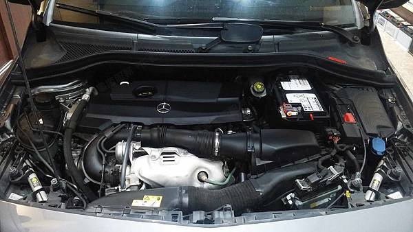 【台北】MERCEDES BENZ賓士 B-Class B200 W246 2013年 原廠電瓶 BENZ AGM 80AH 800A(EN) 更換 汽車電池 法製EXIDE埃克塞德 AGM EK800 80AH 800A(EN)