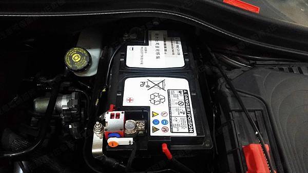【台北】MERCEDES BENZ賓士 B-Class B200 W246 2013年 原廠電瓶 BENZ AGM 80AH 800A(EN) 更換 汽車電池 法製EXIDE埃克塞德 AGM EK800 80AH 800A(EN)