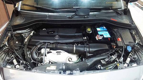 【台北】MERCEDES BENZ賓士 B-Class B200 W246 2013年 原廠電瓶 BENZ AGM 80AH 800A(EN) 更換 汽車電池 法製EXIDE埃克塞德 AGM EK800 80AH 800A(EN)