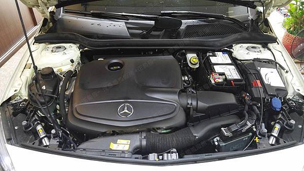 【台北】MERCEDES BENZ賓士 A-Class A180 W176 2014年 原廠電瓶 BENZ AGM 80AH 800A(EN) 更換 汽車電池 法製EXIDE埃克塞德 AGM EK800 80AH 800A(EN)