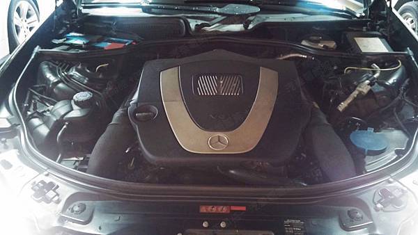 【台北】MERCEDES BENZ賓士 S-Class S350 W221 2008年 原廠電瓶 BENZ AGM 95AH 850A(EN) 更換 汽車電池 法製EXIDE埃克塞德 AGM EK950 95AH 850A(EN) 【外出更換】