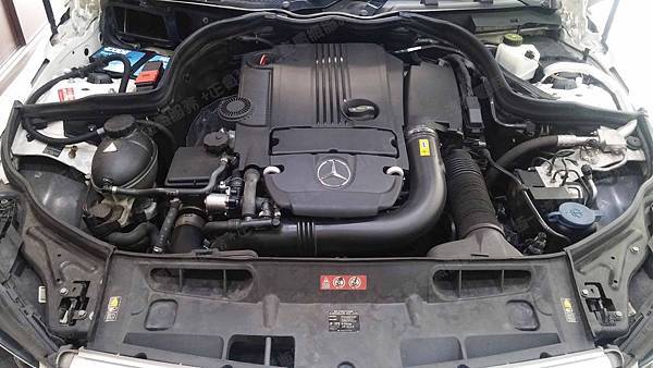 【台北】MERCEDES BENZ賓士 C-Class Sedan C200 BlueEFFICIENCY W204 2012年 汽車電瓶 原廠 BENZ AGM 80AH 800A(EN) 更換 法製EXIDE埃克塞德 AGM EK800 80AH 800A(EN)