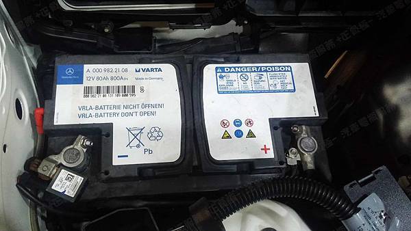 【台北】MERCEDES BENZ賓士 GLK-Class GLK350 X204 2011年 汽車電瓶 原廠 德製VARTA華達 AGM 80AH 800A(EN) 更換 法製EXIDE埃克塞德 AGM EK800 80AH 800A(EN)