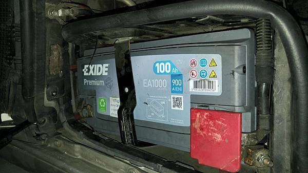 【台北】MERCEDES BENZ賓士 M-Class ML500 W163 2003年 汽車電瓶 原車 Trane特靈 DIN100 100AH 850A 更換 法製EXIDE埃克塞德 碳合金 EA1000 100AH 900A(EN) 【外出更換】
