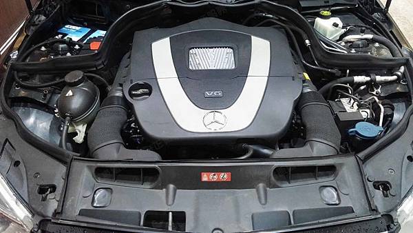 【台北】MERCEDES BENZ賓士 C-Class Sedan C280 W204 2007年 汽車電瓶 原廠 德製VARTA華達 84AH 700A(EN) 更換 法製EXIDE埃克塞德 AGM EK800 80AH 800A(EN)