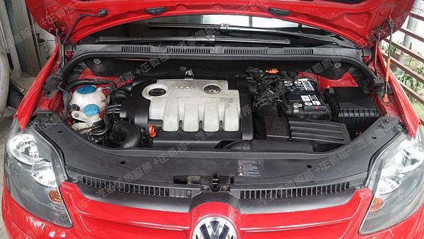 【台北】VOLKSWAGEN福斯 GOLF PLUS 2.0 TDI 柴油版 2006年 汽車電瓶 原廠 德製VARTA華達 72AH 640A(EN) 更換 德國VARTA華達 德國廠 銀合金 E38 74AH 750A(EN) 【外出更換】