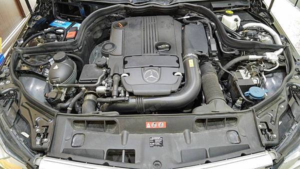 【台北】MERCEDES BENZ賓士 C-Class Sedan C180 BlueEFFICIENCY W204 2012年 汽車電瓶 原廠 BENZ AGM 80AH 800A(EN) 更換 法製EXIDE埃克塞德 AGM EK800 80AH 800A(EN)