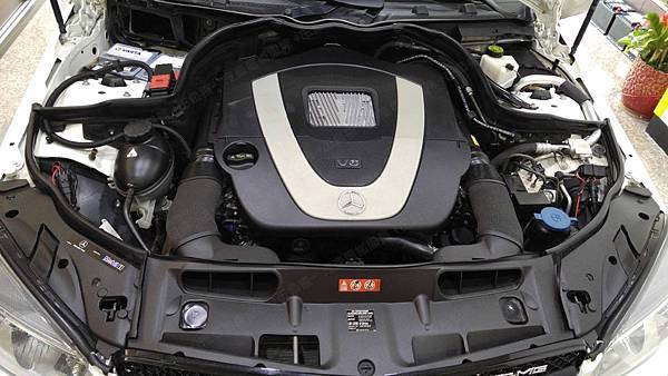 【台北】MERCEDES BENZ賓士 C-Class Sedan C300 W204 2010年 汽車電瓶 原車 台製YUASA湯淺 58014-SMF 80AH 700A 更換 德國VARTA華達 德國廠 AGM F21 80AH 800A(EN)