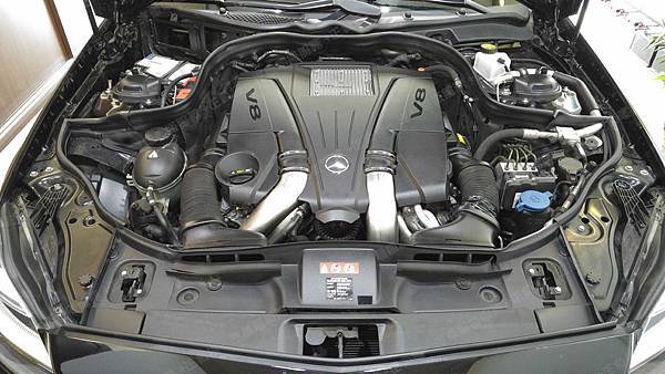 【台北】MERCEDES BENZ賓士 CLS-Class CLS550 BRABUS W218 2012年 汽車電瓶 原廠 德製VARTA華達 AGM 80AH 800A(EN) 更換 法製EXIDE埃克塞德 AGM EK800 80AH 800A(EN)