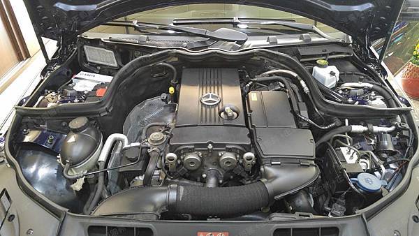 【台北】MERCEDES BENZ賓士 C-Class Estate C200 K S204 2008年 汽車電瓶 原廠 德製VARTA華達 74AH 680A(EN) 更換 德國VARTA華達 德國廠 銀合金 E38 74AH 750A(EN)