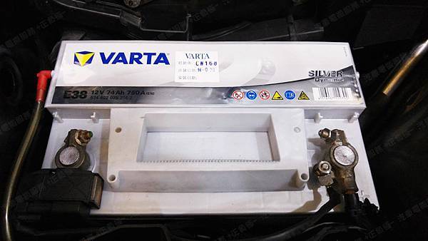 【台北】MERCEDES BENZ賓士 C-Class Estate C200 K S204 2008年 汽車電瓶 原廠 德製VARTA華達 74AH 680A(EN) 更換 德國VARTA華達 德國廠 銀合金 E38 74AH 750A(EN)