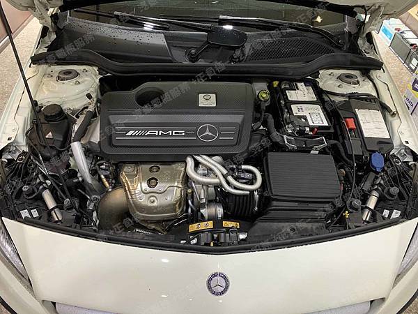 【台北】MERCEDES BENZ賓士 A-Class A45 AMG 4MATIC W176 2016年 原廠電瓶 德製VARTA華達 AGM 80AH 800A(EN) 更換 汽車電池 德國VARTA華達 韓國廠 AGM LN4 580901080 80AH 800A(EN)