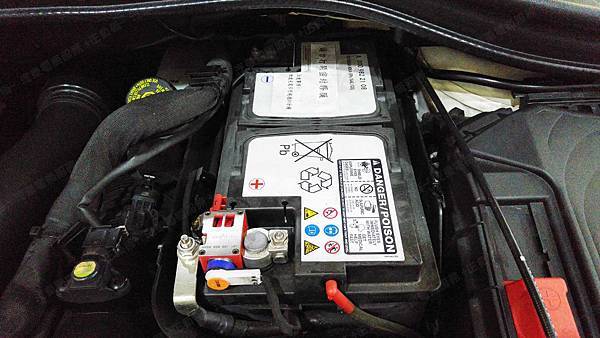 【台北】MERCEDES BENZ賓士 B-Class B200 CDI 柴油版 W246 2013年 汽車電瓶 原廠 BENZ AGM 80AH 800A(EN) 更換 法製EXIDE埃克塞德 AGM EK800 80AH 800A(EN)