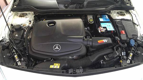 【台北】MERCEDES BENZ賓士 A-Class A250 AMG Sport W176 2013年 汽車電瓶 原廠 BENZ AGM 80AH 800A(EN) 更換 法製EXIDE埃克塞德 AGM 80AH 800A(EN)