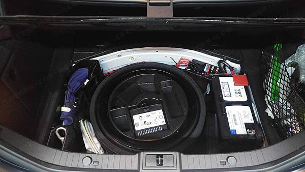 【台北】MERCEDES BENZ賓士 CLS-Class CLS63 AMG W219 2007年 汽車電瓶 原廠 德製VARTA華達 AGM 95AH 850A(EN) 更換 法製EXIDE埃克塞德 AGM EK950 95AH 850A(EN)