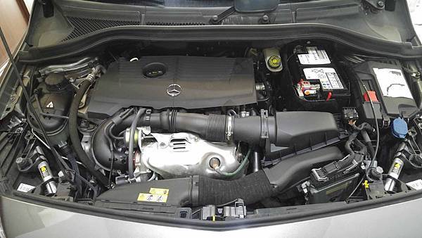 【台北】MERCEDES BENZ賓士 B-Class B180 W246 2014年 汽車電瓶 原廠 BENZ AGM 80AH 800A(EN) 更換 法製EXIDE埃克塞德 AGM EK800 80AH 800A(EN)