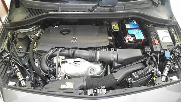 【台北】MERCEDES BENZ賓士 B-Class B180 W246 2014年 汽車電瓶 原廠 BENZ AGM 80AH 800A(EN) 更換 法製EXIDE埃克塞德 AGM EK800 80AH 800A(EN)